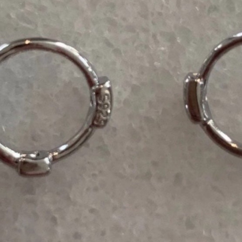 Silver Crystal Star Burst Small Huggie Hoop Earrings
Brand New - Picture 2 of 5